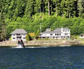 Anchor Inn by the Sea in Ketchikan Alaska, a beautiful setting on the waterfront