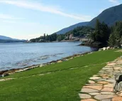 Anchor Inn by the Sea in Ketchikan Alaska, a beautiful setting on the waterfront