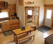 JBs Alaska Getaway Custom Log Cabin sleeps 6