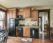 Aspenwood Manor- Beautiful Historic Apartment
