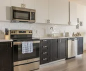 Frontdesk | 1BR Apt By Louisville Slugger Field