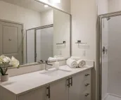 Frontdesk | 1BR Apt By Louisville Slugger Field