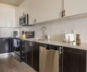 Frontdesk | 1BR Apt By Louisville Slugger Field