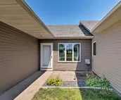 Elwood Townhome w/Patio, 7 Mi to Johnson Lake