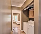 The Junction: Victorian Home in Quaint Fortville!