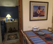 Eagles Nest your Private,  Getaway, Apartment