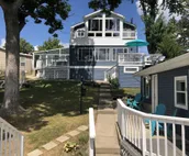Penthouse on the lake, walking distance from Indiana Beach