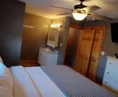Penthouse on the lake, walking distance from Indiana Beach