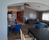 Penthouse on the lake, walking distance from Indiana Beach