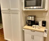 *EXTRA CLEAN*Renovated 2019 + Brand New Furniture! Open Plan & Short Walk to ND!