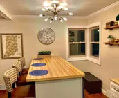 *EXTRA CLEAN*Renovated 2019 + Brand New Furniture! Open Plan & Short Walk to ND!