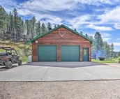 Home w/ Hot Tub+Pond, 15 Mi to Custer St Park