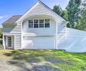Lovely Brookfield Home w/Private Deck & Views