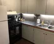 Private 1 bed, 1 bath condo located in downtown Stillwater. Wifi, desk, kitchen.