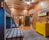 Shooting Star: Sleeps 14 + Loft Game Room, Pet Friendly with Doggy Nook