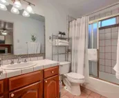 YoBee! Heart of Yosemite. Homey Studio. Reservations + Breakfast included ~U1