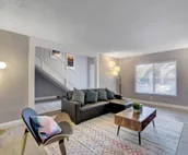 Relaxing 5bd/4ba + pool/spa/sauna, 10min to Strip