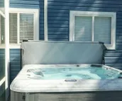 Waterfront Studio on Lake Schaffer, Walking distance to Indiana Beach
