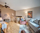 Suburban Gem w/Yard+Deck 5Mi from Dtwn Rochester!