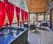 ‘Midnight at the Oasis’ Cabin: Hot Tub & Fire Pit!