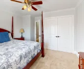 THE EXECUTIVE TWO STORY “WHERE TO STAY WHEN YOUR AWAY”(JACUZZI, ADA COMPLIANT)