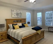 THE EXECUTIVE TWO STORY “WHERE TO STAY WHEN YOUR AWAY”(JACUZZI, ADA COMPLIANT)