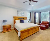 THE EXECUTIVE TWO STORY “WHERE TO STAY WHEN YOUR AWAY”(JACUZZI, ADA COMPLIANT)