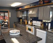 Airview House a Beautifully furnished home in quiet neighborhood