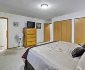 Fairbanks Alaskan Abode ~ 1 Mile to Pioneer Park!