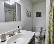 Fairbanks Alaskan Abode ~ 1 Mile to Pioneer Park!
