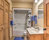Cabin w/ On-Site Trails - 15 Miles to Mt Rushmore!