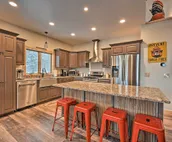 Rustic 3-Story Pittsburg Cabin w/ Lake & Mtn Views
