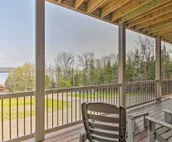 Rustic 3-Story Pittsburg Cabin w/ Lake & Mtn Views