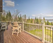 Rustic 3-Story Pittsburg Cabin w/ Lake & Mtn Views