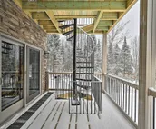 Rustic 3-Story Pittsburg Cabin w/ Lake & Mtn Views