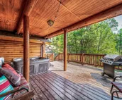Big Sky, 6 BRs, Hot Tub, Loft, Decks, Gameroom, Sleeps 16