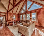 Big Sky, 6 BRs, Hot Tub, Loft, Decks, Gameroom, Sleeps 16