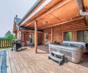 Big Sky, 6 BRs, Hot Tub, Loft, Decks, Gameroom, Sleeps 16