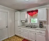 Cozy Black Hills Cabin w/ Deck ~ 3 Mi to Deadwood!