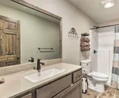 Kansas Hunting Lodge: Pets & Large Groups Welcome!