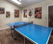 Midtown Riverfront Complex | Hot Tubs, Fireplace!