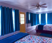 The Bluebird Cottage Style Cabin with Hot Tub