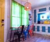 The Bluebird Cottage Style Cabin with Hot Tub