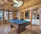 Upscale Home w/ Seasonal Pool Near Historic Rte 66