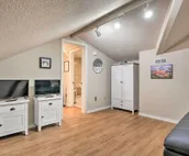 Upscale Home w/ Seasonal Pool Near Historic Rte 66