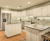 Upscale Home w/ Seasonal Pool Near Historic Rte 66