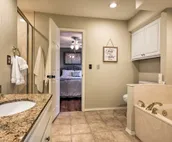Upscale Home w/ Seasonal Pool Near Historic Rte 66
