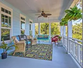 Harbor Oaks Haven: Walk to Front Beach & Downtown!