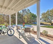 Harbor Oaks Haven: Walk to Front Beach & Downtown!