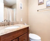 ⭐Cabin Style Mountaintop Views - Indoor/Outdoor Pool - HotTub - WiFi - Sleeps 6⭐
